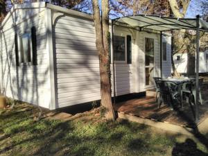 Hebergement camping le Fief d'Anduze : photos des chambres