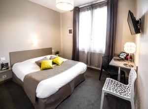 Hotel De La Pommeraie : photos des chambres