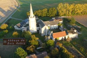 Hebergement Abbaye De Bois-Aubry : photos des chambres