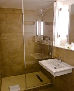 Hotel Kyriad Bordeaux Ouest - Merignac Aeroport : photos des chambres