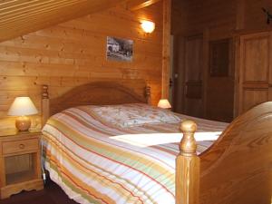 Chambres d'hotes/B&B B&B Chalet l'Epinette : Chambre Familiale avec Salle de Bains Privative