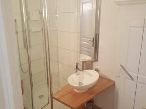 Hebergement Appartement De Charme Rue Basse : photos des chambres