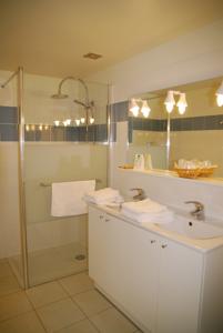 Hotel Logis Le Grand Monarque - Donzy : photos des chambres