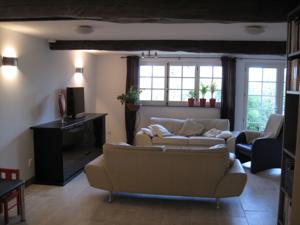 Hebergement Maison Haut De La Colline : photos des chambres