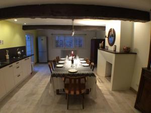 Hebergement Maison Haut De La Colline : photos des chambres