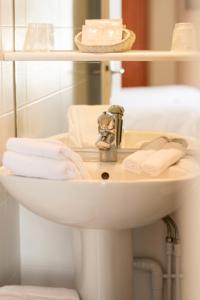 Hotel Restaurant Des Remparts : photos des chambres