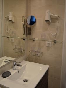 Hotel Restaurant La Couronne : photos des chambres