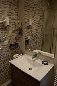 Hotel Restaurant La Couronne : photos des chambres