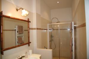 Chambres d'hotes/B&B Chambres d'hotes Le Clos d'Hauteville : Chambre Double avec Salle de Bains Privative