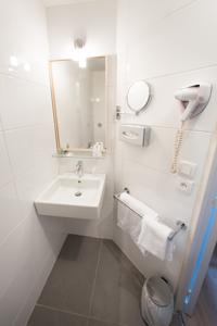 Comfort Hotel - Cergy-Pontoise : photos des chambres
