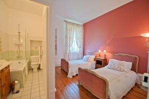 Chambres d'hotes/B&B Chateau Milly : Chambre Lits Jumeaux avec Salle de Bains Privative