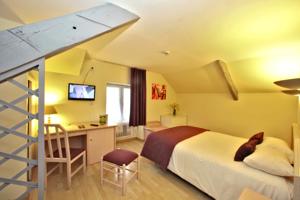 Hotel Le Relais des Gourmands : Chambre Triple
