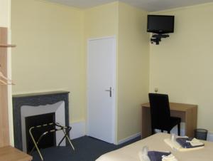 Hotel La Tour de Crecy : Chambre Double 