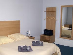 Hotel La Tour de Crecy : photos des chambres