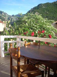 Hebergement Ancienne bergerie en pierres & son jardin : photos des chambres