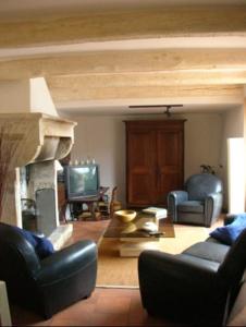 Hebergement Grande maison de Village : photos des chambres