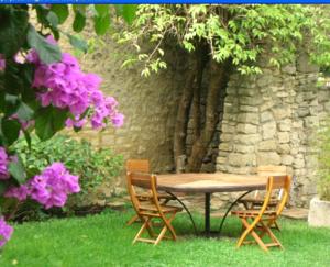 Hebergement Grande maison de Village : photos des chambres