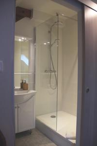 Hebergement La Cle des Champs : photos des chambres