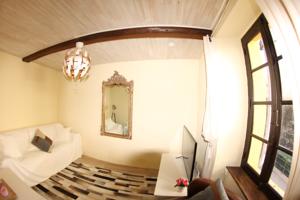 Hebergement The Little Yellow House South of France : photos des chambres