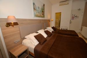 Hotel Parisien : Chambre Triple