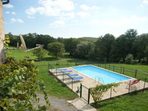 Hebergement Maison De Vacances - Rueyres : photos des chambres
