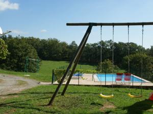Hebergement Maison De Vacances - Rueyres : photos des chambres