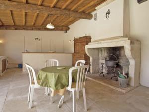 Hebergement Maison De Vacances - Montfrin : photos des chambres