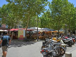 Hebergement Maison De Vacances - Montfrin : photos des chambres