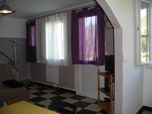 Hebergement Petite Maison de Village : photos des chambres