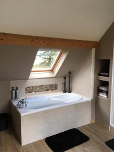 Hebergement la chaumiere : photos des chambres