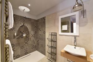 Hebergement Gite du Jardin Castel d'Alzac : photos des chambres