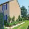 Hebergement Three-Bedroom Holiday Home in Guichainville : photos des chambres