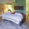 Hebergement One-Bedroom Holiday Home in Fontenille St.Martin : photos des chambres