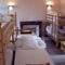 Auberge de jeunesse Domaine de Surgy : photos des chambres