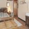 Hebergement Three-Bedroom Holiday Home in Maury : photos des chambres