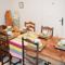 Appartement Three-Bedroom Apartment in Puy I'Eveque : photos des chambres
