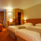 Kyriad Rennes Nord Hotel : photos des chambres