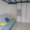 Appartement Rental Apartment Evariste Baignole 5 : photos des chambres