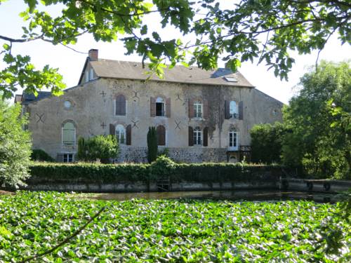 Chambres d'hôtes du Moulin de la Chaussee : Chambres d'hotes/B&B proche de Saint-Jean-sur-Erve