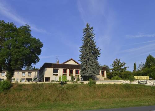 Logis Hotel Le Prieure : Hotel proche de Nuret-le-Ferron