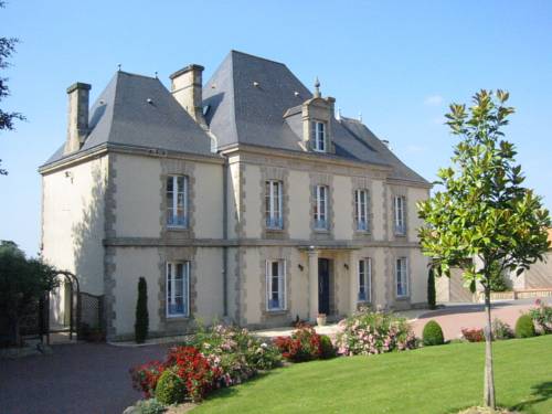 Chateau la Pierre Levée : Hebergement proche de Saint-Aubin-des-Ormeaux
