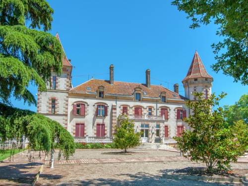 Chateau de Lastours- Appartement Magnolia : Hebergement proche de Clermont-Soubiran