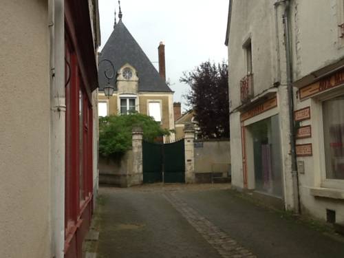 La Roseraie : Chambres d'hotes/B&B proche de Saint-Marceau