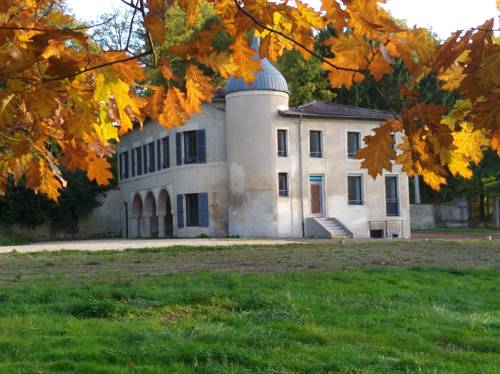 Lodge Hôtel de Sommedieue Verdun : Hotel proche de Senoncourt-les-Maujouy