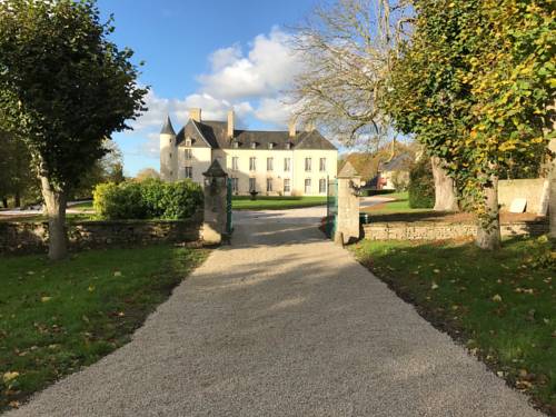 Le Château d'Asnières en Bessin : Chambres d'hotes/B&B proche d'Englesqueville-la-Percée