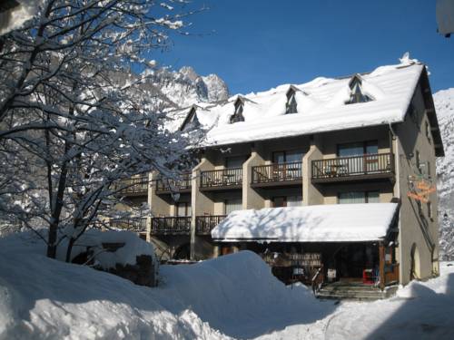 Hôtel le Glacier Blanc : Hotel proche de Pelvoux