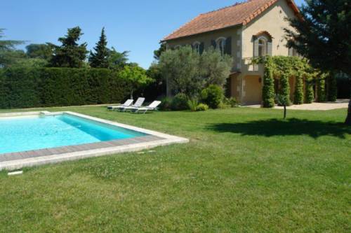 ACCENT IMMOBILIER - Villa Michel piscine chauffée : Hebergement proche d'Eygalières