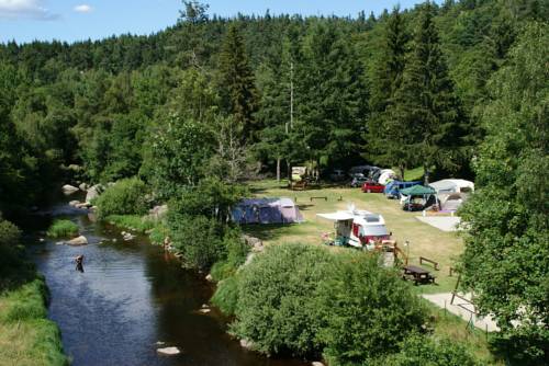 Camping Eco-responsable du Pont de Braye : Hebergement proche d'Auroux