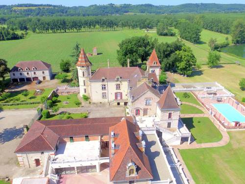 Chateau De Lastours : Hebergement proche d'Auvillar