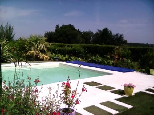 Villa Lieu dit Faugeres : Hebergement proche de Miramont-de-Guyenne